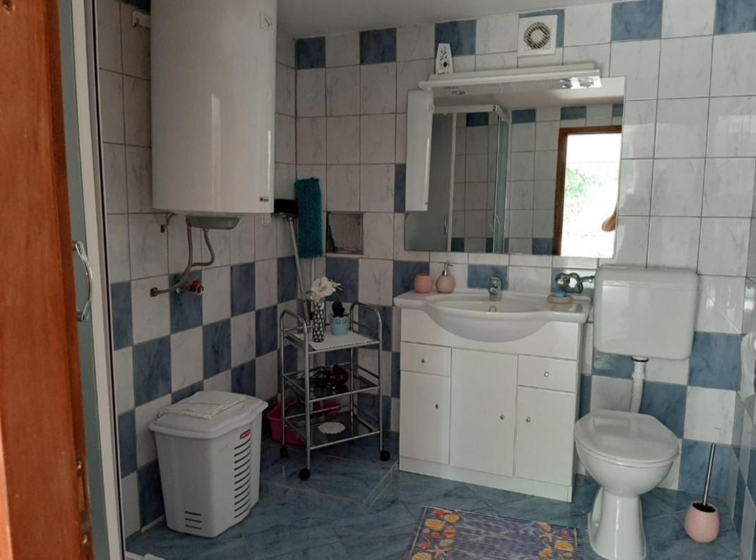 Apartments With A Parking Space Cizici, Krk - 15415 Malinska Εξωτερικό φωτογραφία
