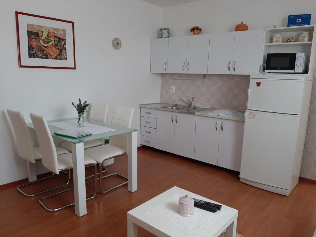 Apartments With A Parking Space Cizici, Krk - 15415 Malinska Εξωτερικό φωτογραφία