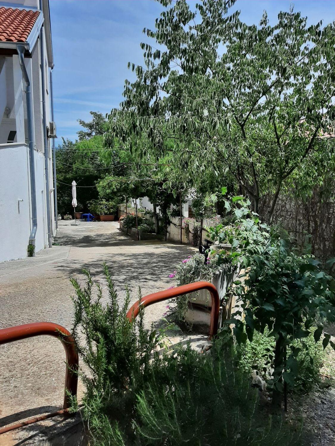 Apartments With A Parking Space Cizici, Krk - 15415 Malinska Εξωτερικό φωτογραφία